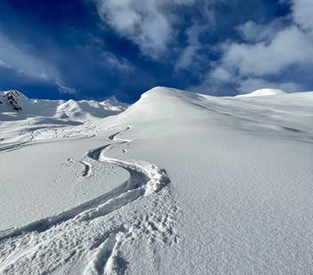 Spuren im Schnee